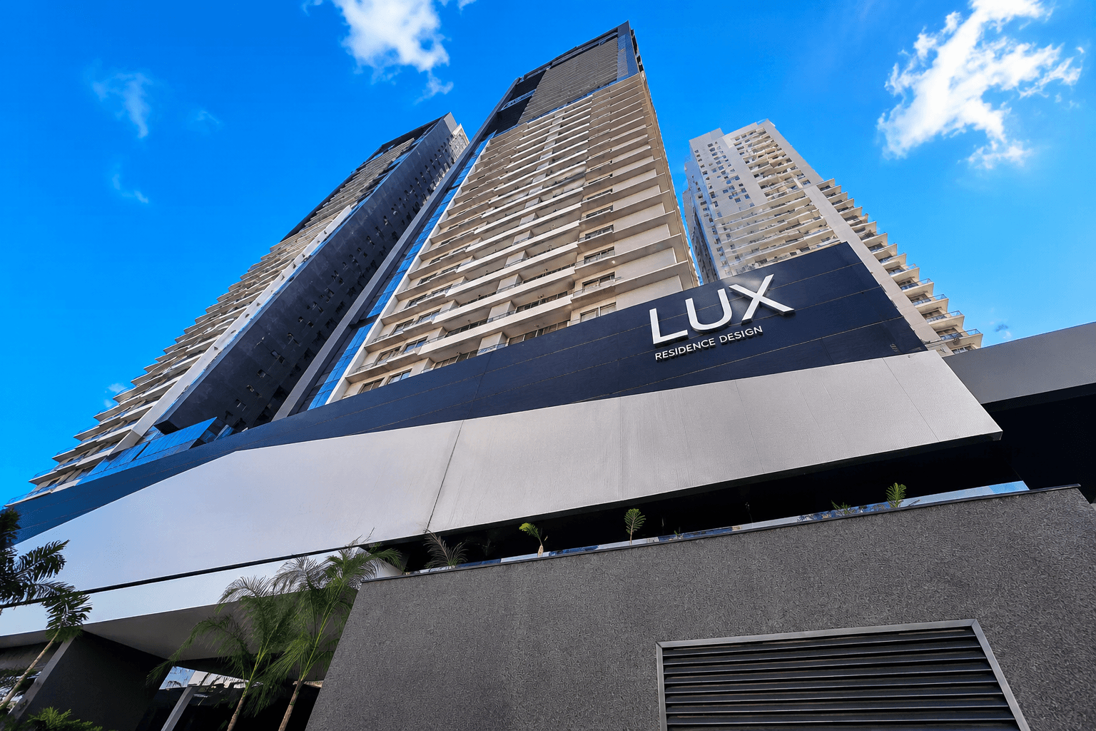 LUX OESTE DE 03 QUARTOS, SETOR OESTE.
