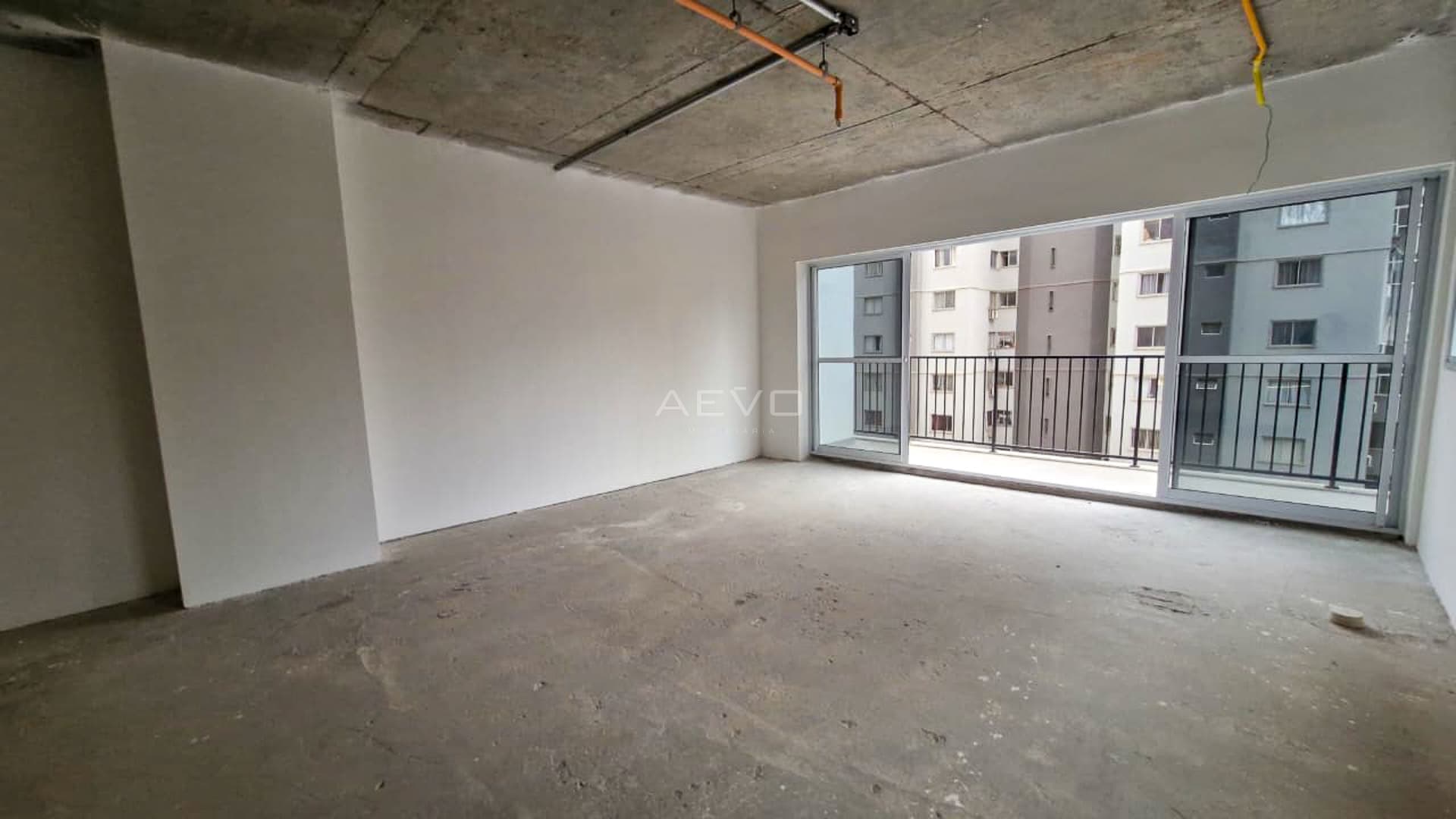 SALA COMERCIAL 56,53 m², METROPOLITAN BUENO.
