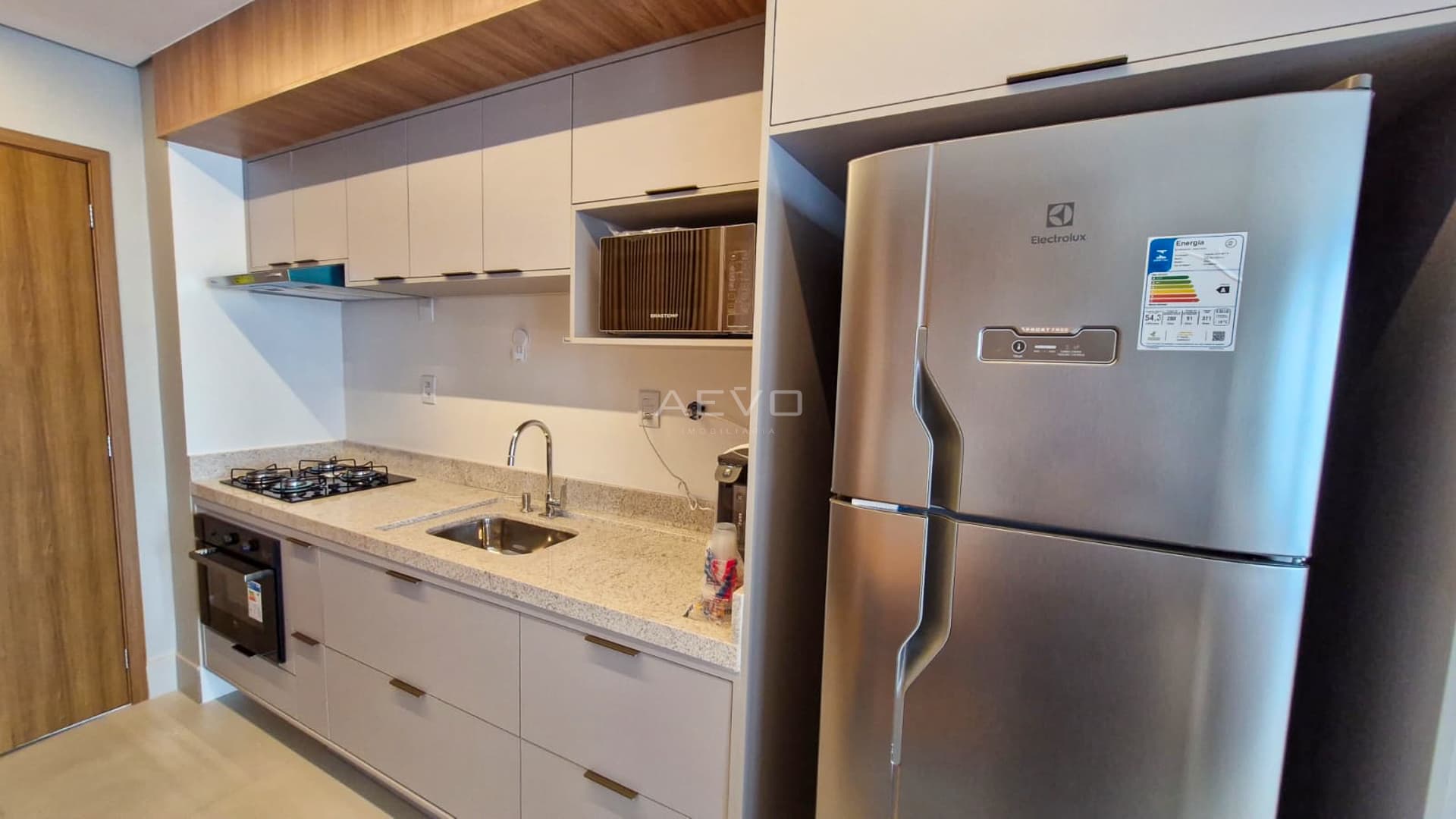 AZURE COMPACT LIFE DE 01 QUARTO, SETOR MARISTA.