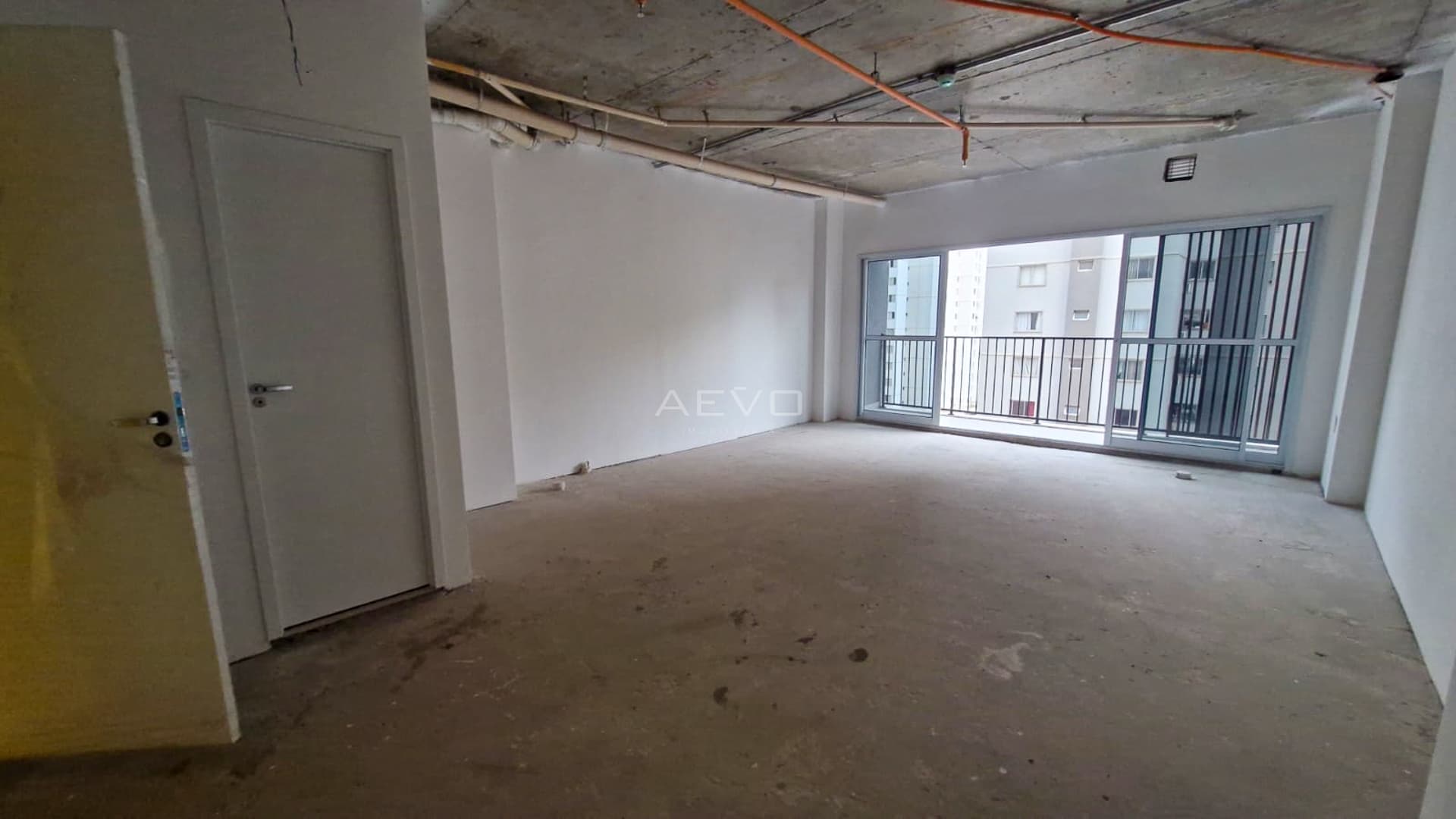 SALA COMERCIAL 232,32 m², METROPOLITAN BUENO.
