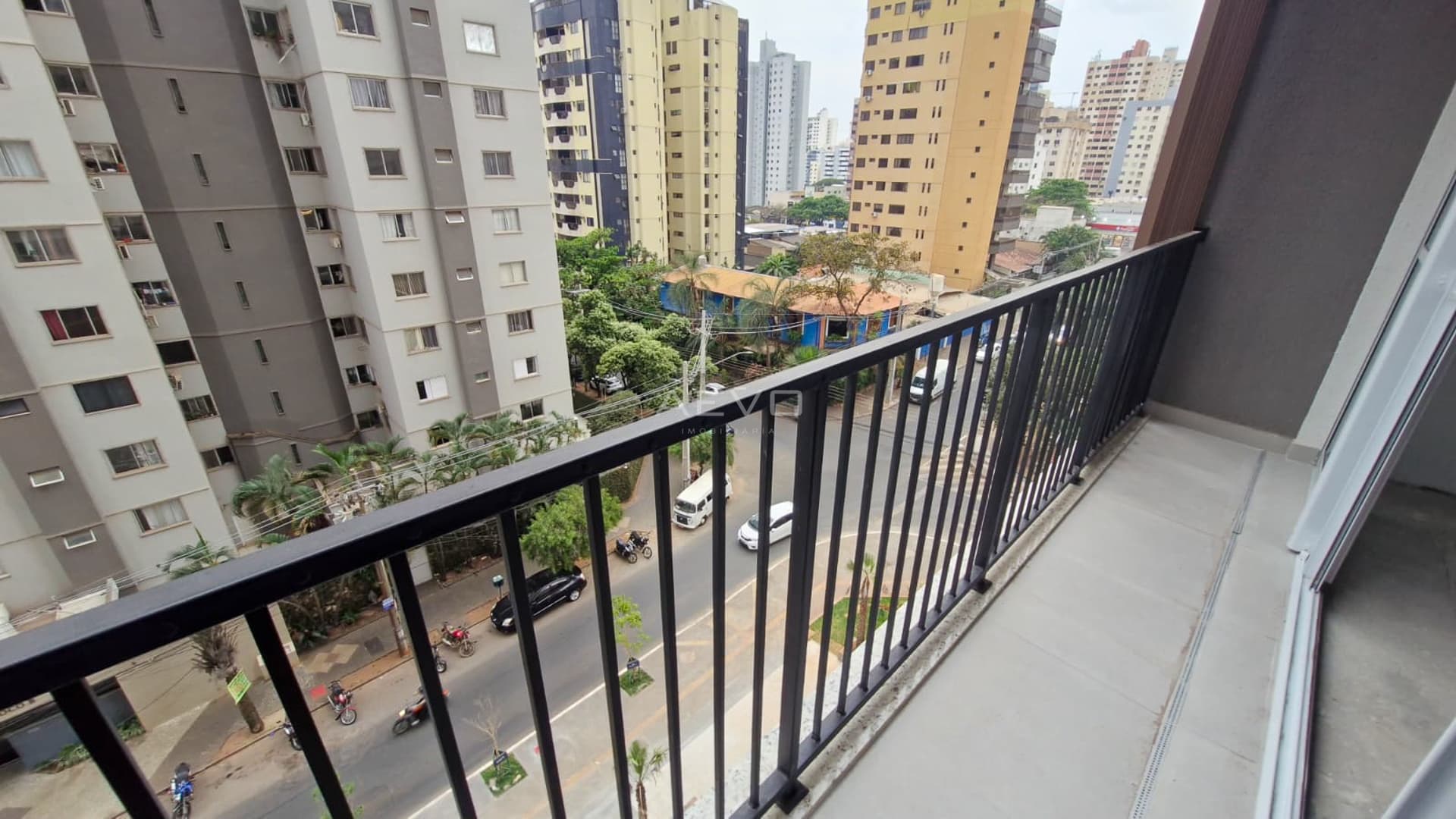 SALA COMERCIAL 43,01 m², METROPOLITAN BUENO.