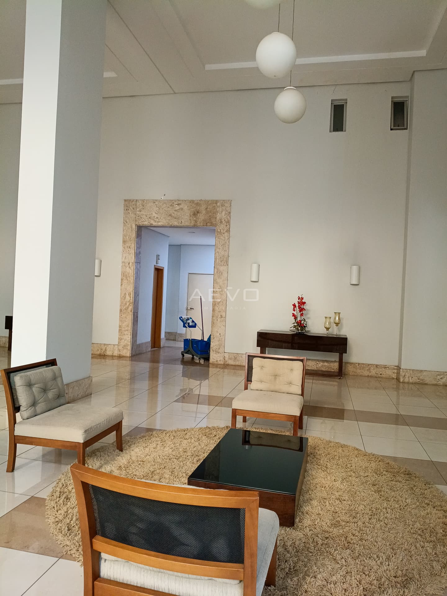 APARTAMENTO MOBILIADO 3 QUARTOS NO SETOR BUENO | 104 m² | 2 VAGAS